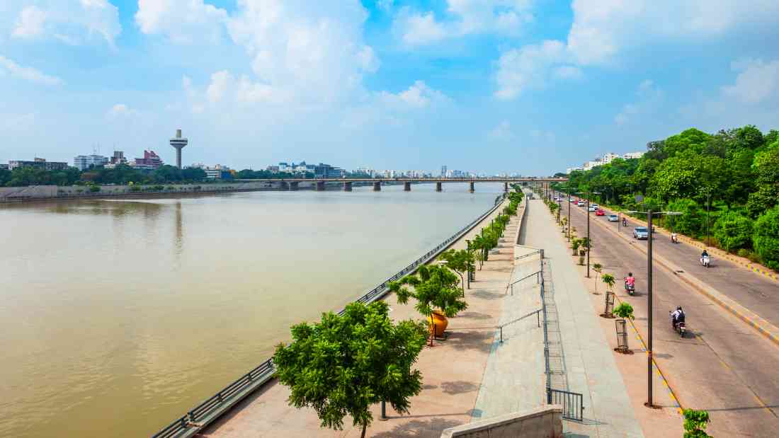 the river Sabarmati - How Class and Caste Affect Social Mobility and Development Projects in India
