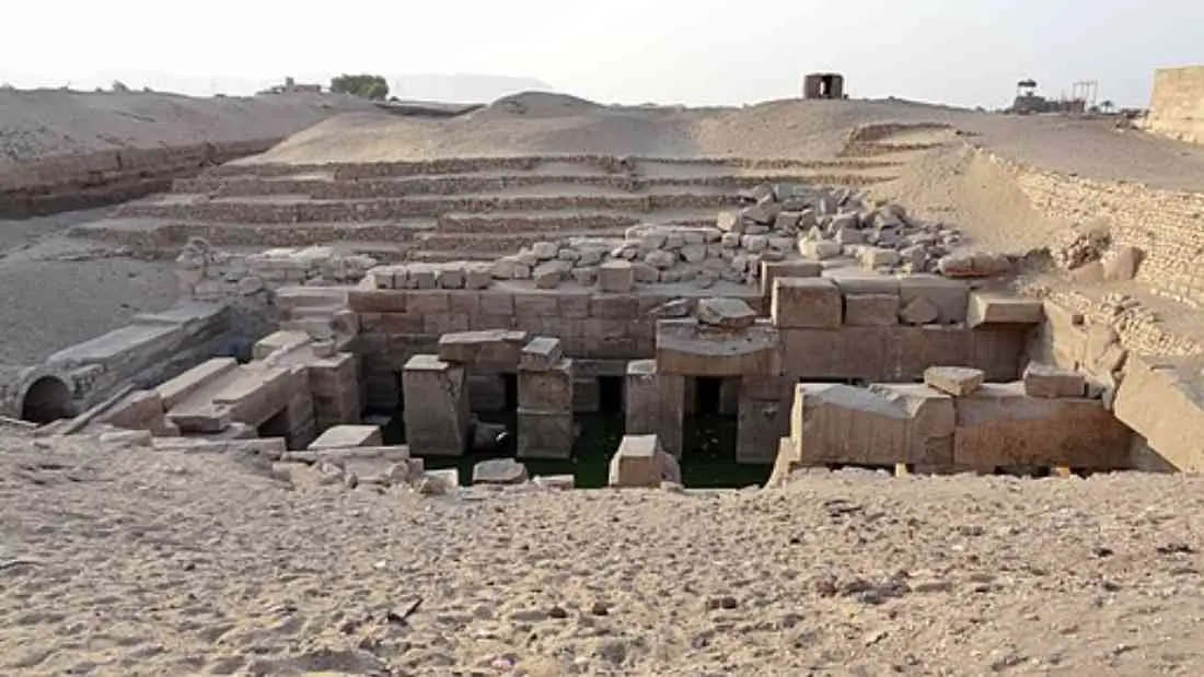 The Osirion at the Temple of Seti I at Abydos. Olaf Tausch, CC BY 3.0, via Wikimedia Commons